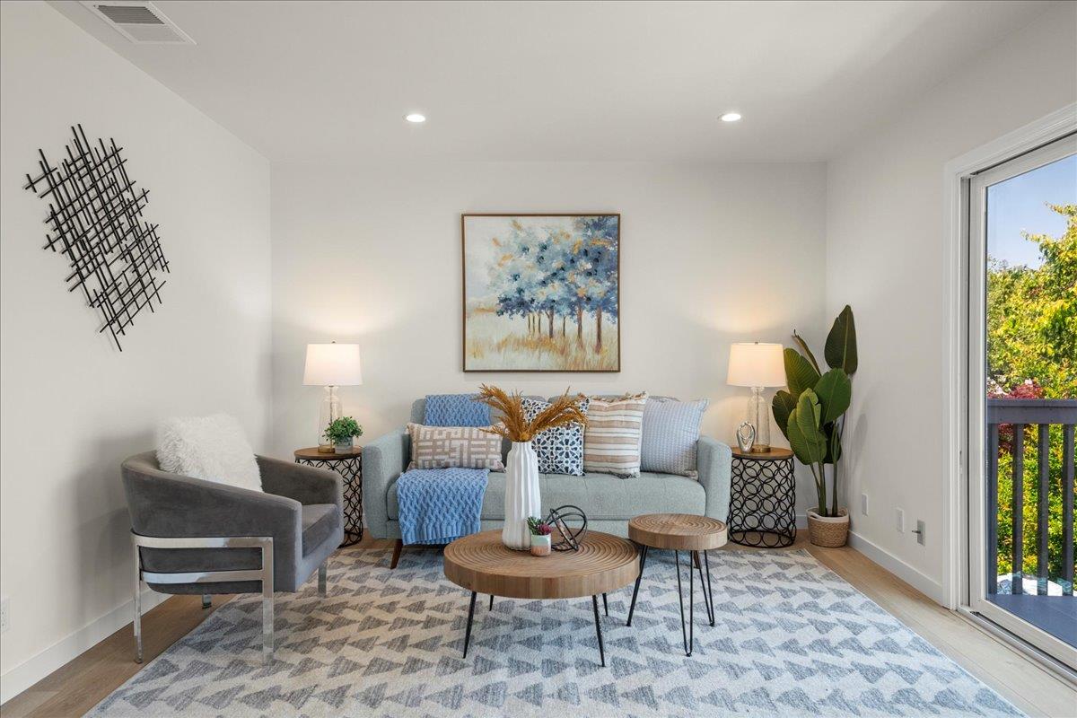 Detail Gallery Image 3 of 18 For 1103 Reed Ave #C,  Sunnyvale,  CA 94086 - 2 Beds | 1 Baths