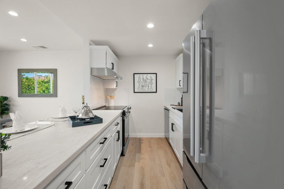 Detail Gallery Image 9 of 18 For 1103 Reed Ave #C,  Sunnyvale,  CA 94086 - 2 Beds | 1 Baths