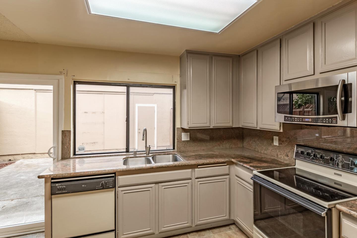 Detail Gallery Image 10 of 30 For 4553 Capitol Reef Ct, San Jose,  CA 95136 - 3 Beds | 2 Baths