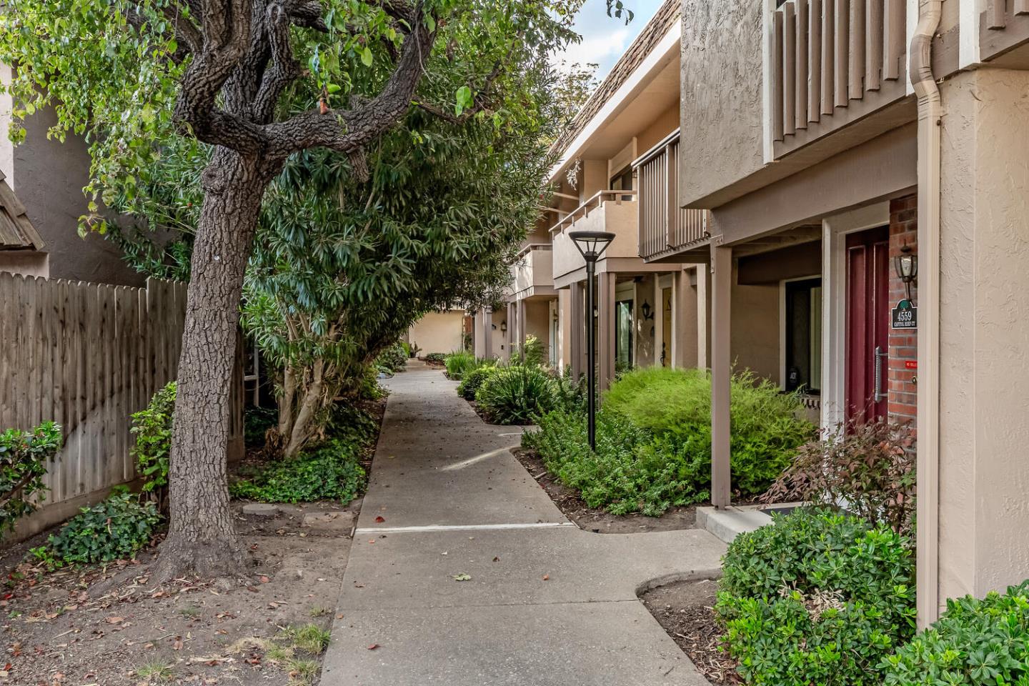 Detail Gallery Image 4 of 30 For 4553 Capitol Reef Ct, San Jose,  CA 95136 - 3 Beds | 2 Baths