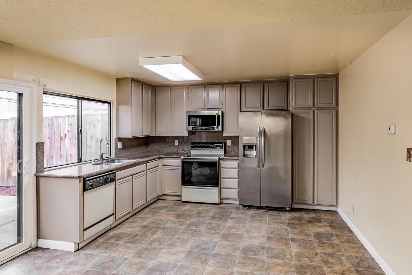 Detail Gallery Image 9 of 30 For 4553 Capitol Reef Ct, San Jose,  CA 95136 - 3 Beds | 2 Baths