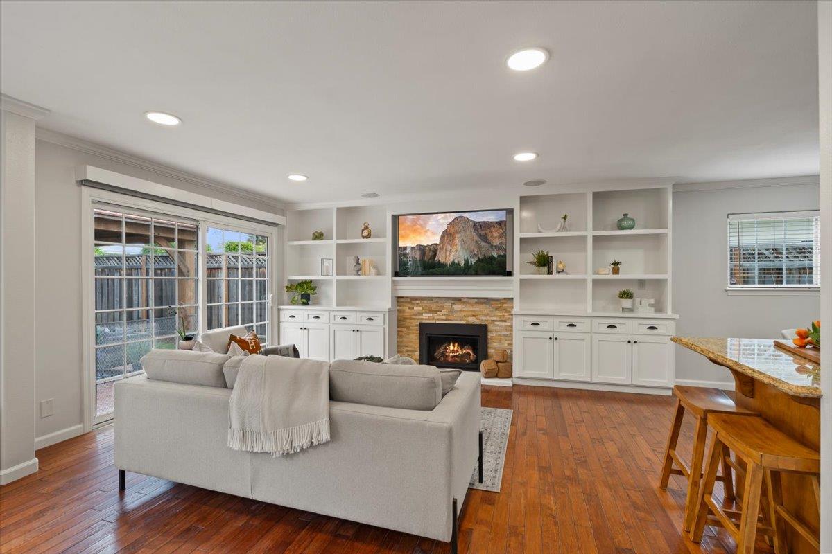 Detail Gallery Image 14 of 47 For 4910 Borina Dr, San Jose,  CA 95129 - 4 Beds | 2 Baths