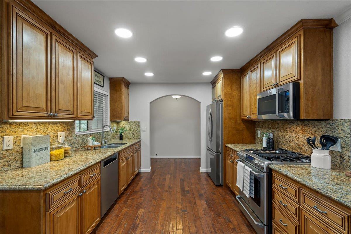 Detail Gallery Image 22 of 47 For 4910 Borina Dr, San Jose,  CA 95129 - 4 Beds | 2 Baths