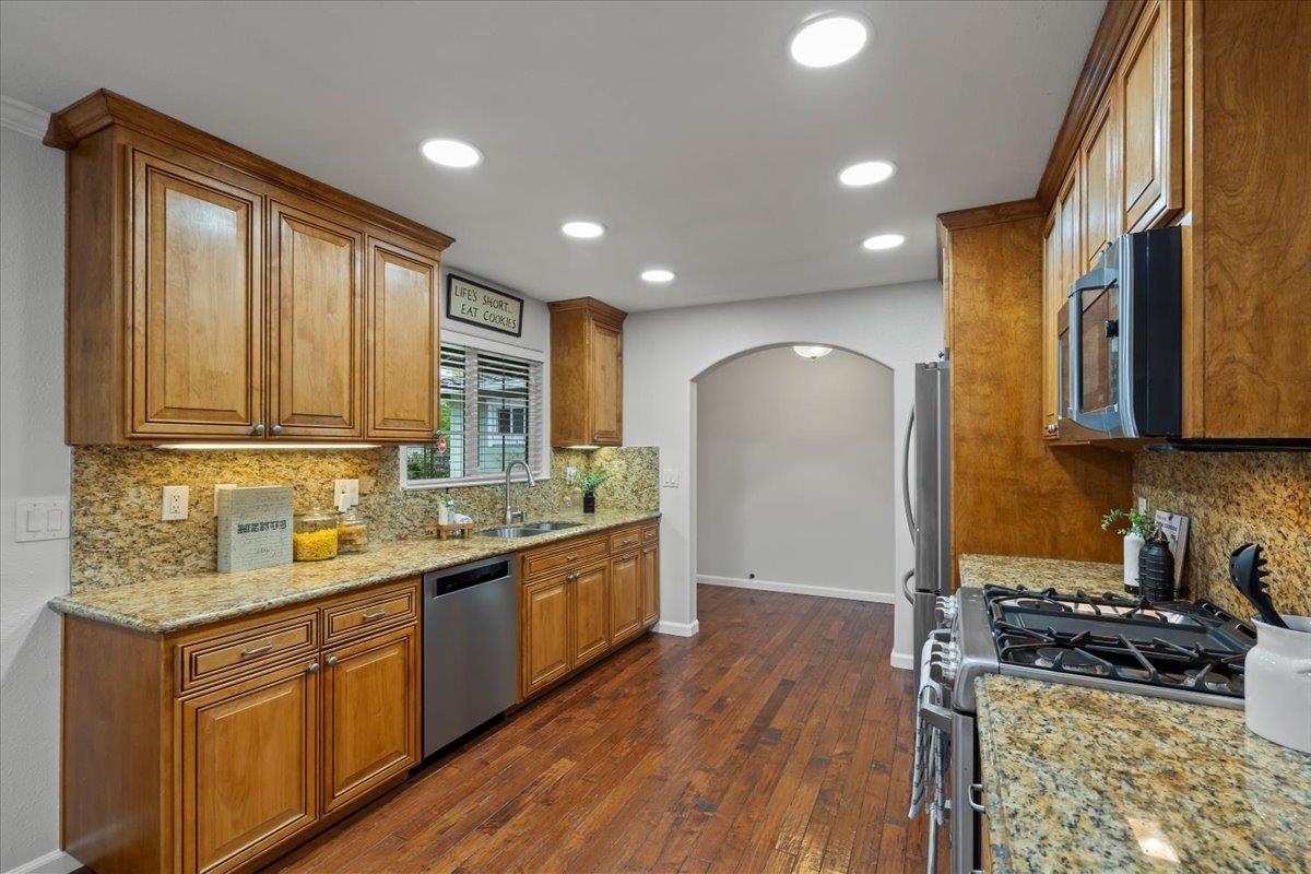 Detail Gallery Image 23 of 47 For 4910 Borina Dr, San Jose,  CA 95129 - 4 Beds | 2 Baths