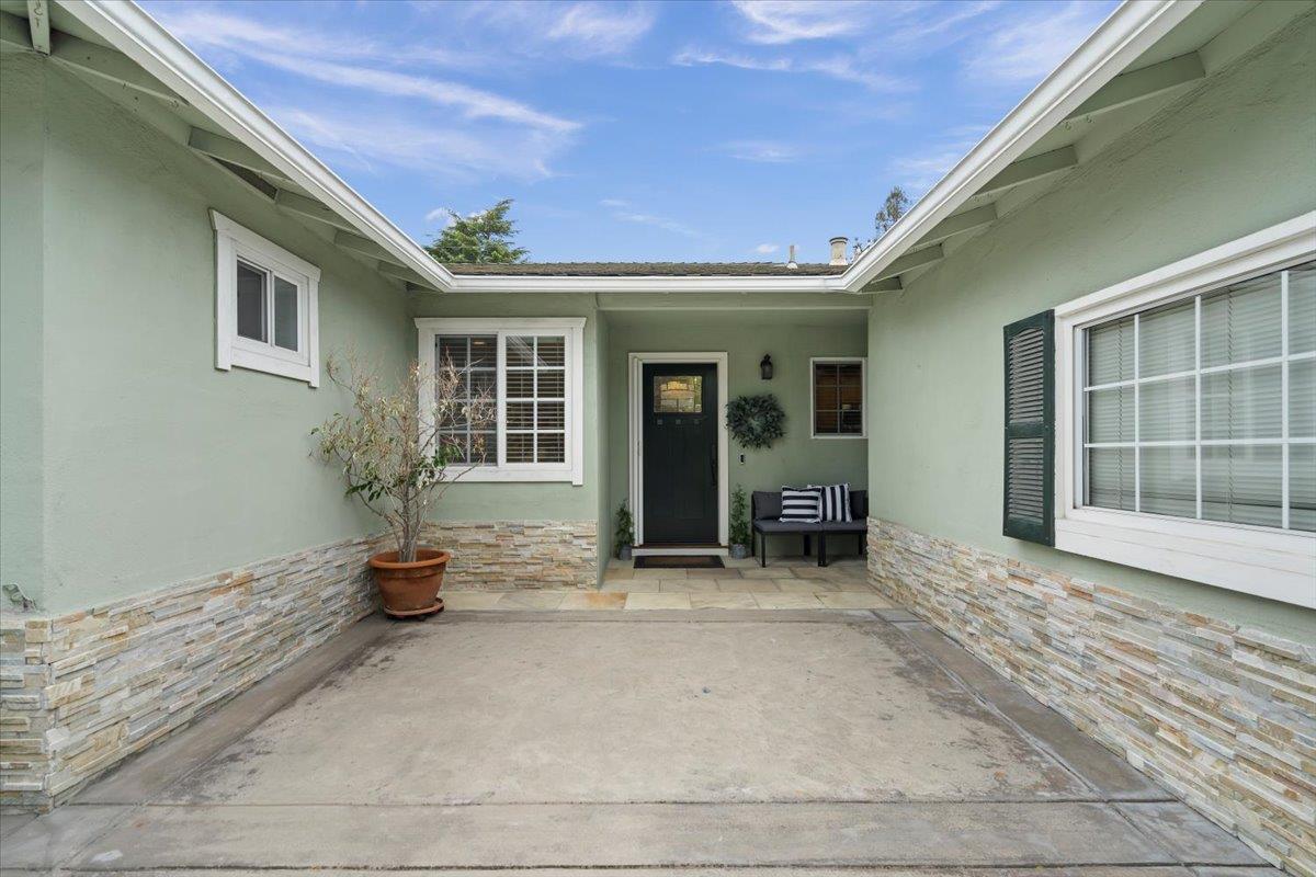 Detail Gallery Image 6 of 47 For 4910 Borina Dr, San Jose,  CA 95129 - 4 Beds | 2 Baths