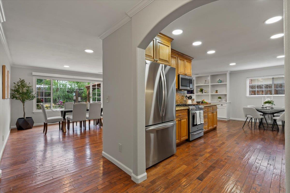 Detail Gallery Image 9 of 47 For 4910 Borina Dr, San Jose,  CA 95129 - 4 Beds | 2 Baths