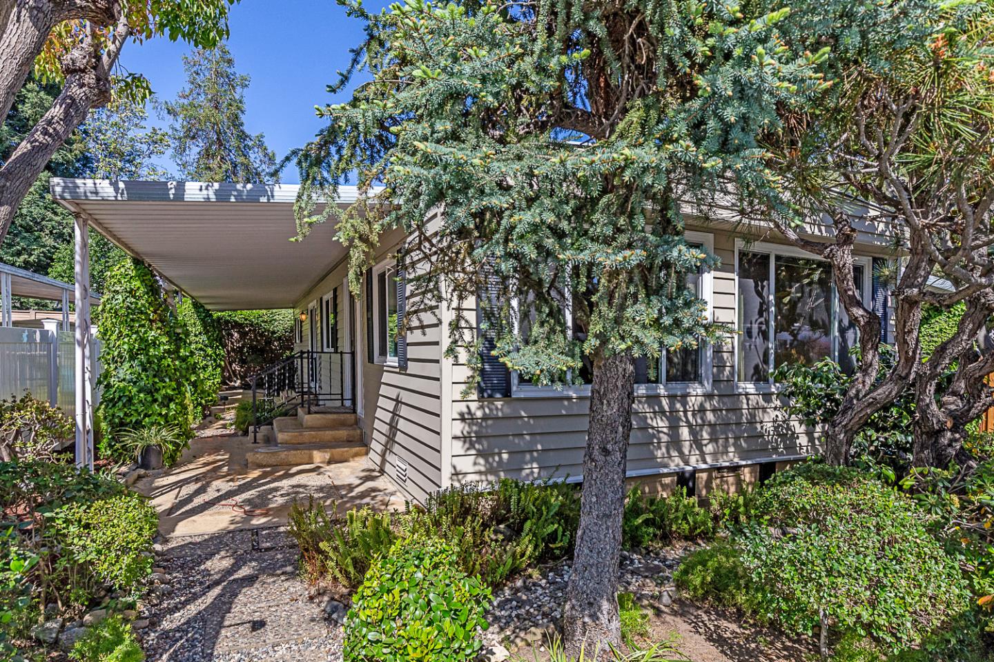 Detail Gallery Image 2 of 33 For 86 Lapaz #86,  Campbell,  CA 95008 - 1 Beds | 2 Baths