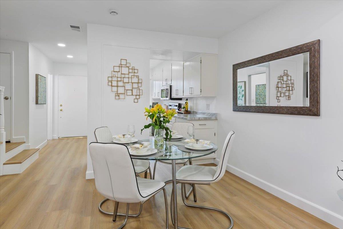 Detail Gallery Image 11 of 42 For 7070 Rainbow Dr #8,  San Jose,  CA 95129 - 2 Beds | 1/1 Baths