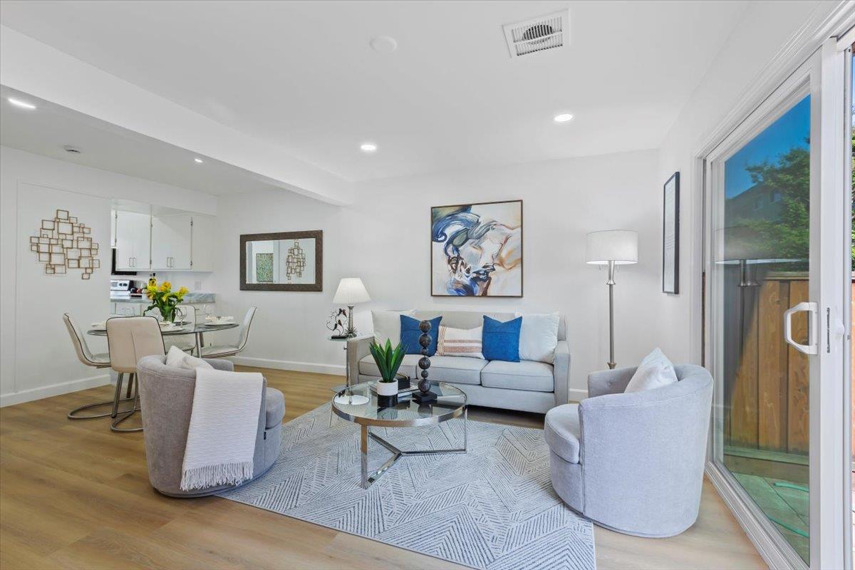 Detail Gallery Image 14 of 42 For 7070 Rainbow Dr #8,  San Jose,  CA 95129 - 2 Beds | 1/1 Baths