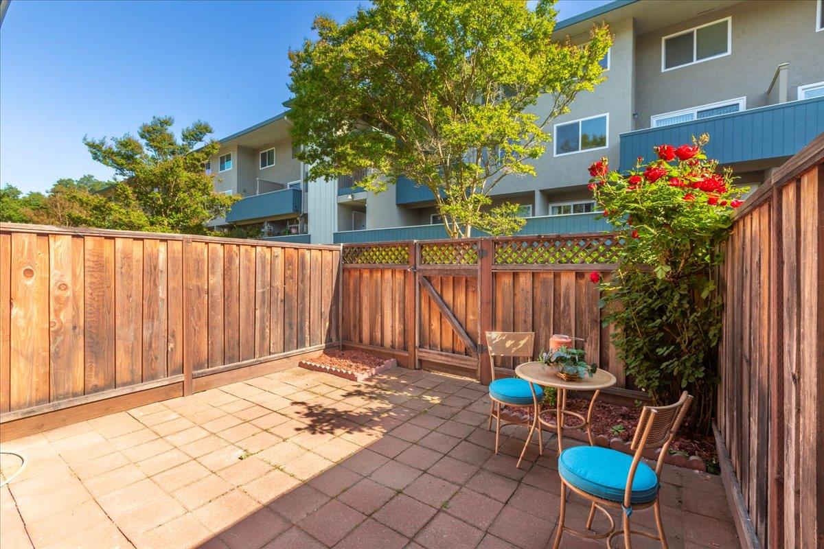 Detail Gallery Image 25 of 42 For 7070 Rainbow Dr #8,  San Jose,  CA 95129 - 2 Beds | 1/1 Baths