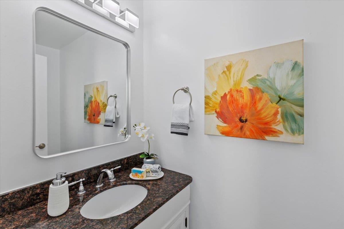 Detail Gallery Image 3 of 42 For 7070 Rainbow Dr #8,  San Jose,  CA 95129 - 2 Beds | 1/1 Baths