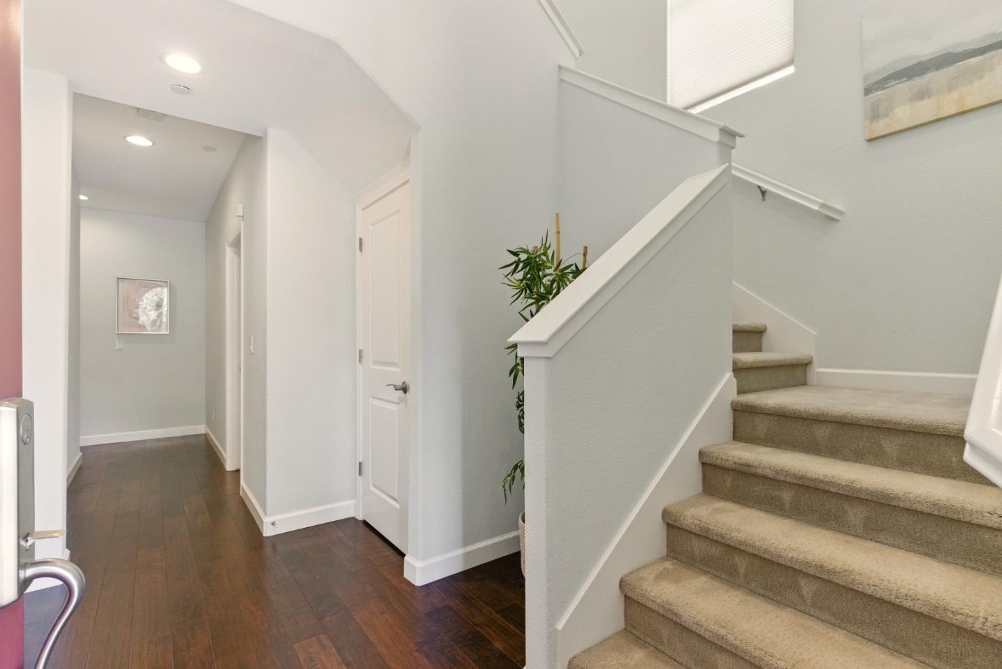 Detail Gallery Image 6 of 69 For 949 Indian Wells Ave, Sunnyvale,  CA 94085 - 3 Beds | 3 Baths