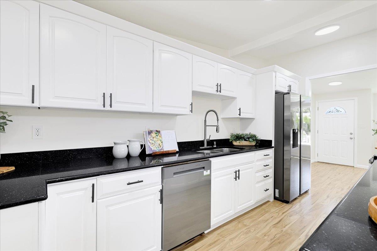 40446 Davis Street, Fremont, California 94538, 3 Bedrooms Bedrooms, ,2 BathroomsBathrooms,Residential,For Sale,40446 Davis Street,ML82004749