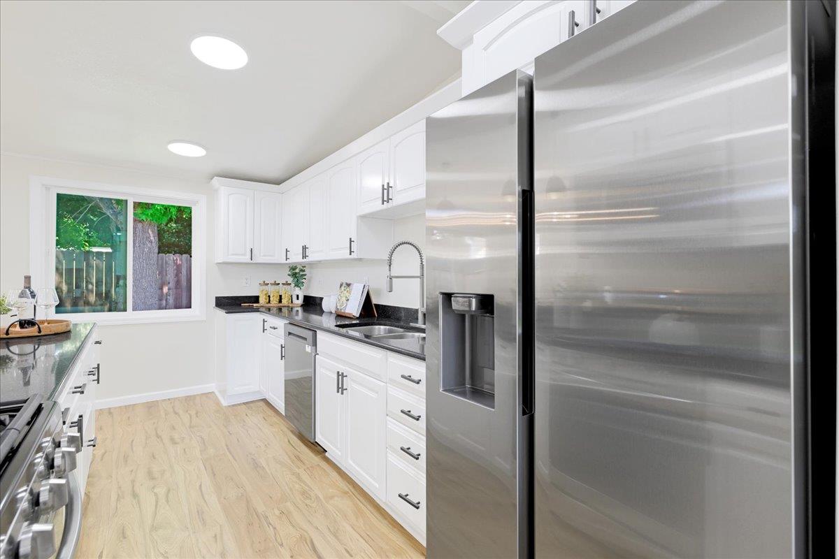 40446 Davis Street, Fremont, California 94538, 3 Bedrooms Bedrooms, ,2 BathroomsBathrooms,Residential,For Sale,40446 Davis Street,ML82004749