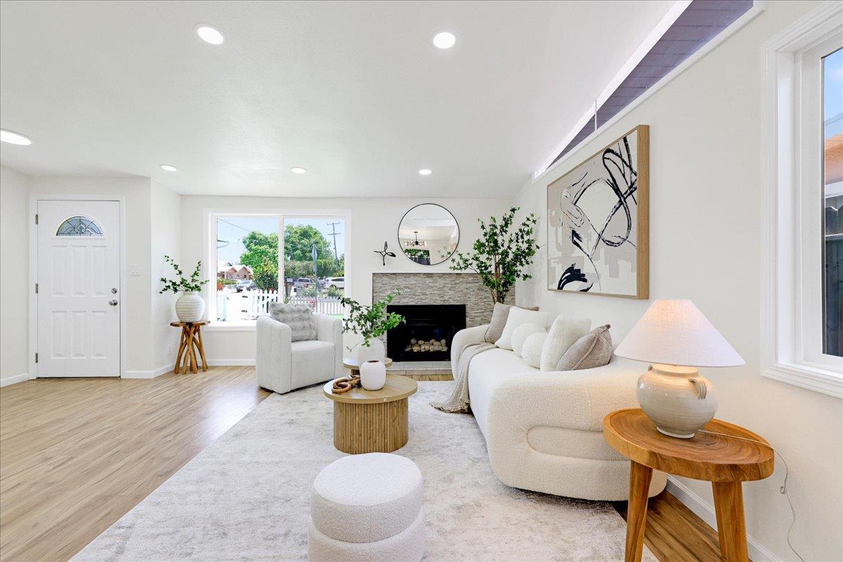 40446 Davis Street, Fremont, California 94538, 3 Bedrooms Bedrooms, ,2 BathroomsBathrooms,Residential,For Sale,40446 Davis Street,ML82004749