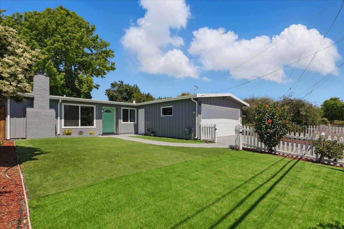 40446 Davis Street, Fremont, California 94538, 3 Bedrooms Bedrooms, ,2 BathroomsBathrooms,Residential,For Sale,40446 Davis Street,ML82004749