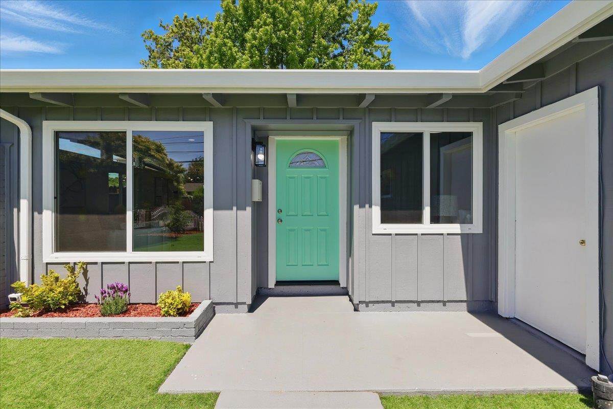 40446 Davis Street, Fremont, California 94538, 3 Bedrooms Bedrooms, ,2 BathroomsBathrooms,Residential,For Sale,40446 Davis Street,ML82004749