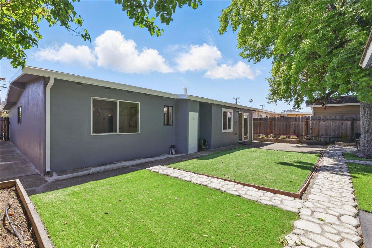 40446 Davis Street, Fremont, California 94538, 3 Bedrooms Bedrooms, ,2 BathroomsBathrooms,Residential,For Sale,40446 Davis Street,ML82004749