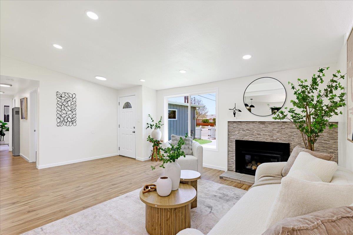 40446 Davis Street, Fremont, California 94538, 3 Bedrooms Bedrooms, ,2 BathroomsBathrooms,Residential,For Sale,40446 Davis Street,ML82004749