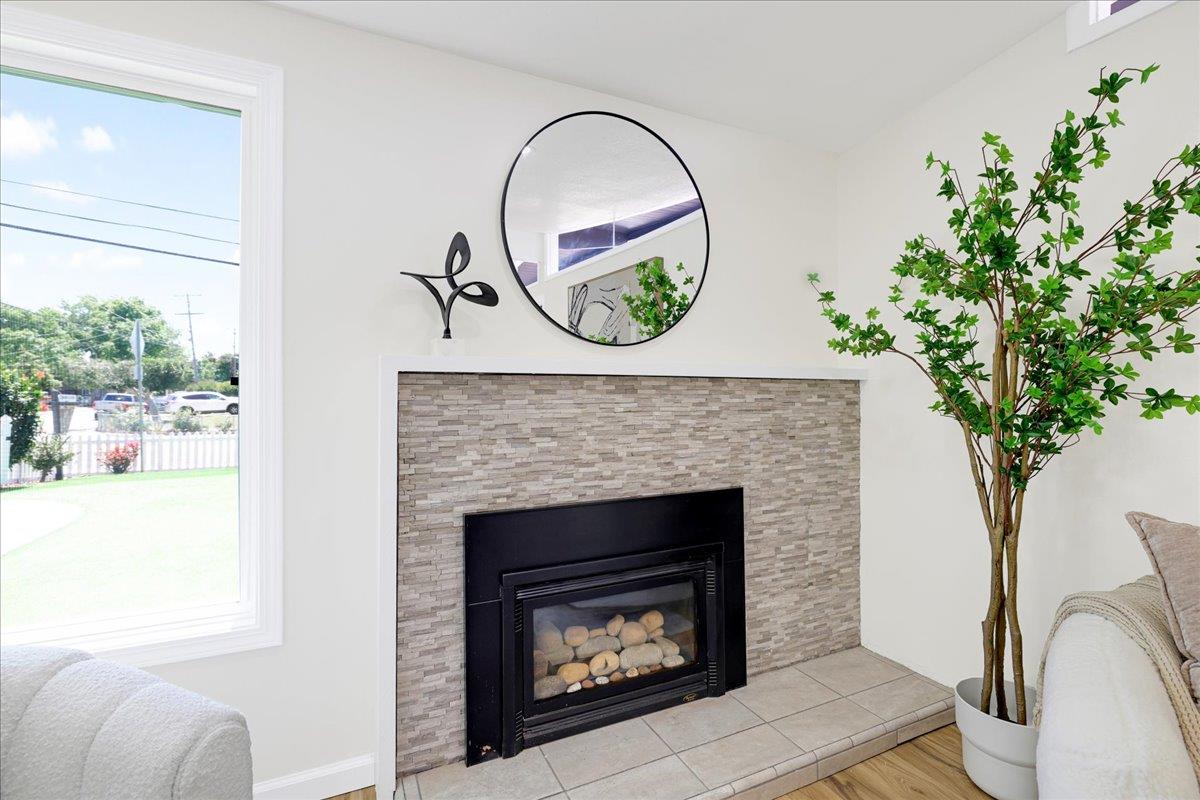 40446 Davis Street, Fremont, California 94538, 3 Bedrooms Bedrooms, ,2 BathroomsBathrooms,Residential,For Sale,40446 Davis Street,ML82004749