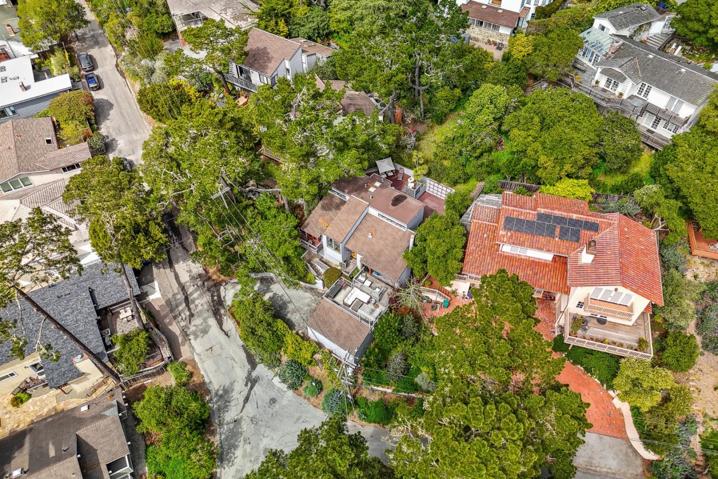 Detail Gallery Image 29 of 32 For 24805 Lower Trl, Carmel,  CA 93923 - 2 Beds | 2/1 Baths