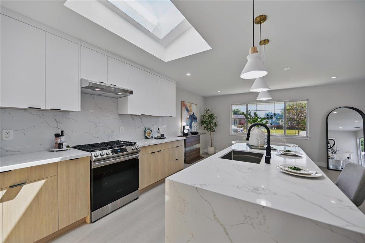 Detail Gallery Image 6 of 104 For 42948 Applewood St, Fremont,  CA 94538 - 3 Beds | 2 Baths