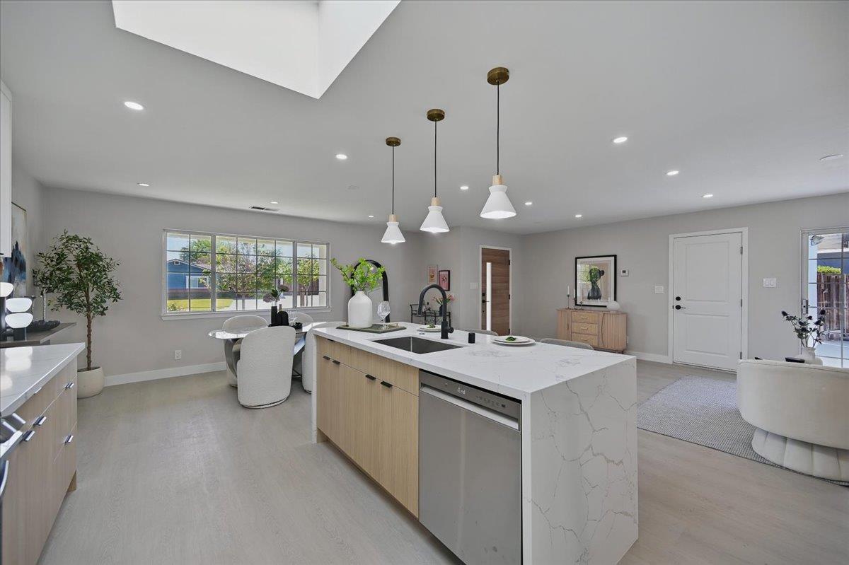 Detail Gallery Image 9 of 104 For 42948 Applewood St, Fremont,  CA 94538 - 3 Beds | 2 Baths