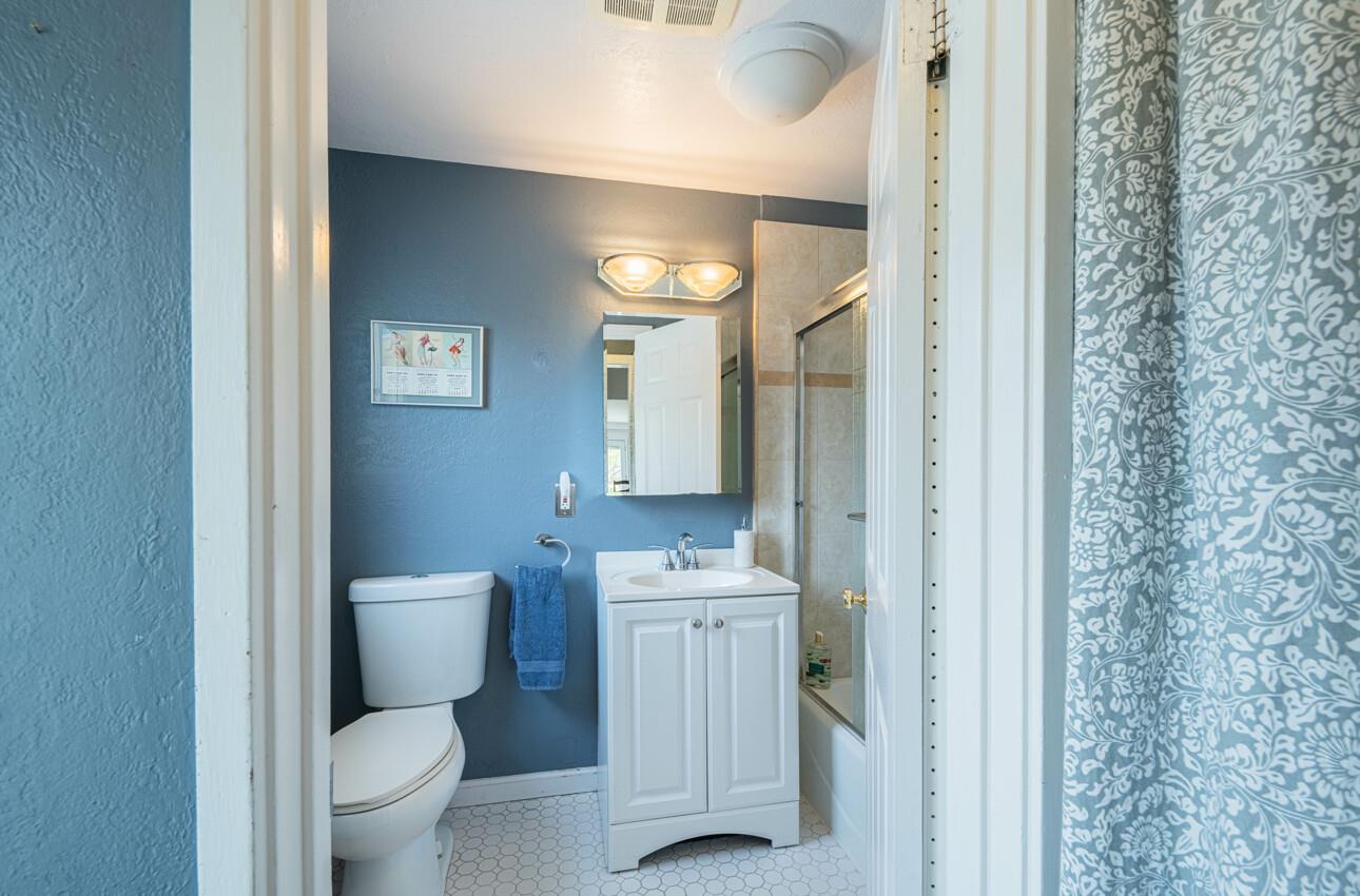 Detail Gallery Image 28 of 35 For 75 Paso Hondo a,  Carmel Valley,  CA 93924 - 2 Beds | 2 Baths
