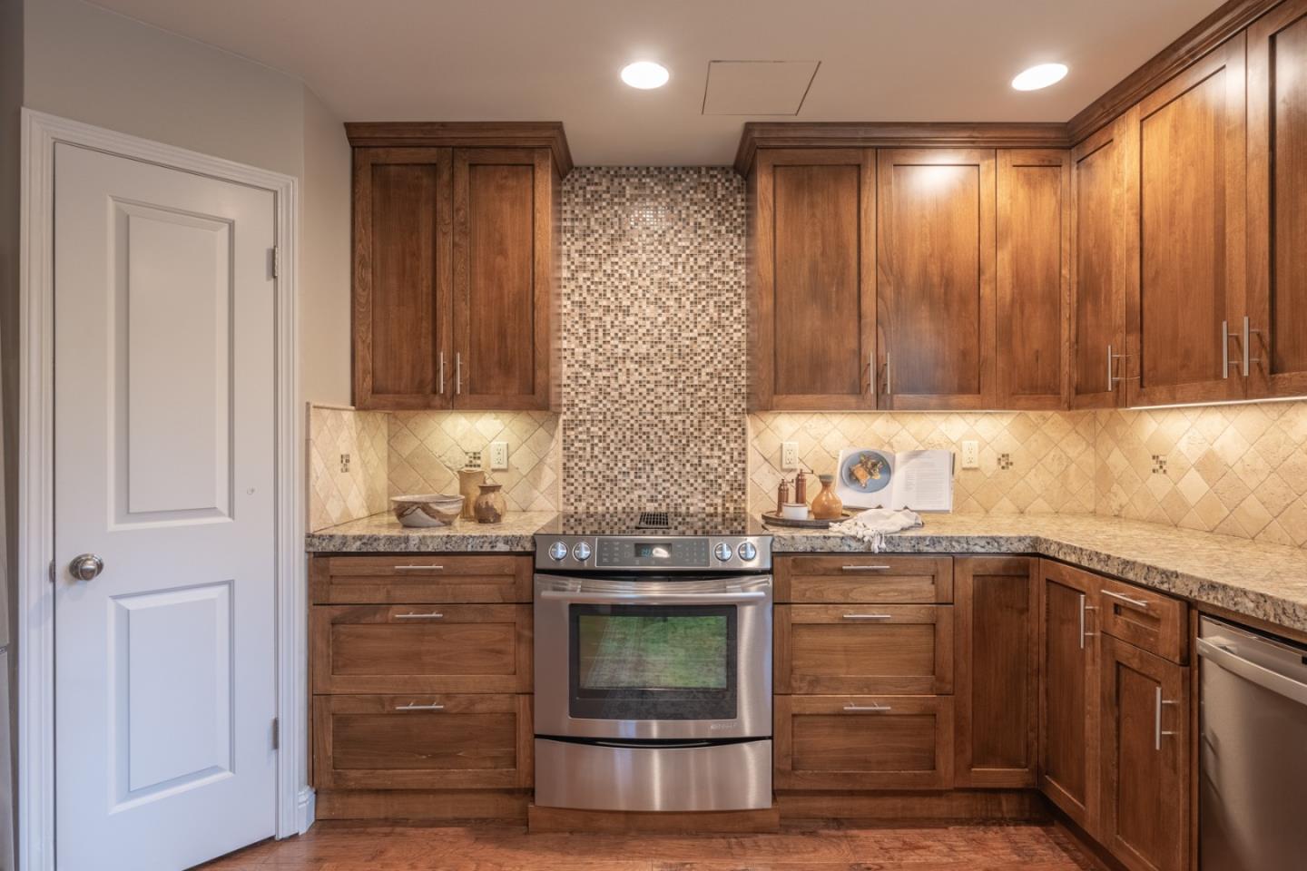 Detail Gallery Image 12 of 32 For 9904 Club Place, Carmel,  CA 93923 - 2 Beds | 3 Baths