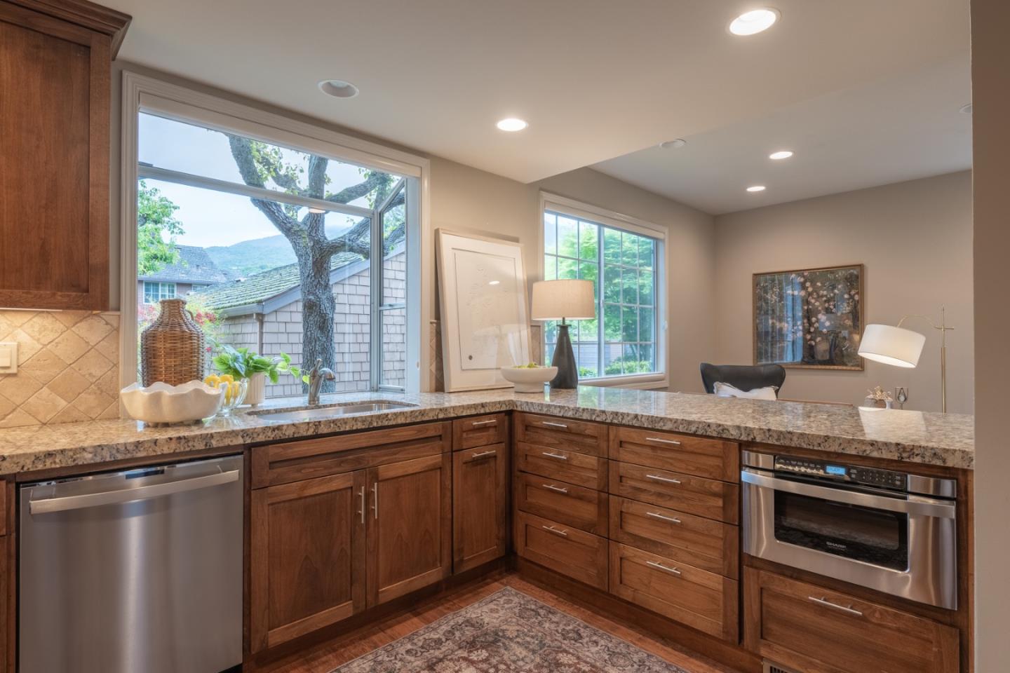 Detail Gallery Image 13 of 32 For 9904 Club Place, Carmel,  CA 93923 - 2 Beds | 3 Baths