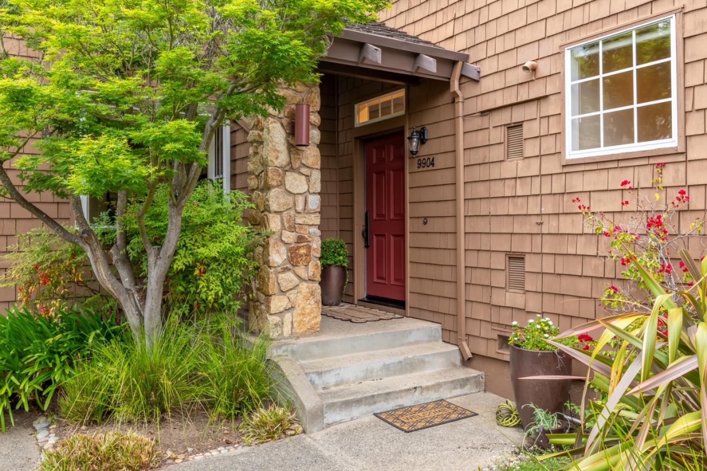 Detail Gallery Image 2 of 32 For 9904 Club Place, Carmel,  CA 93923 - 2 Beds | 3 Baths
