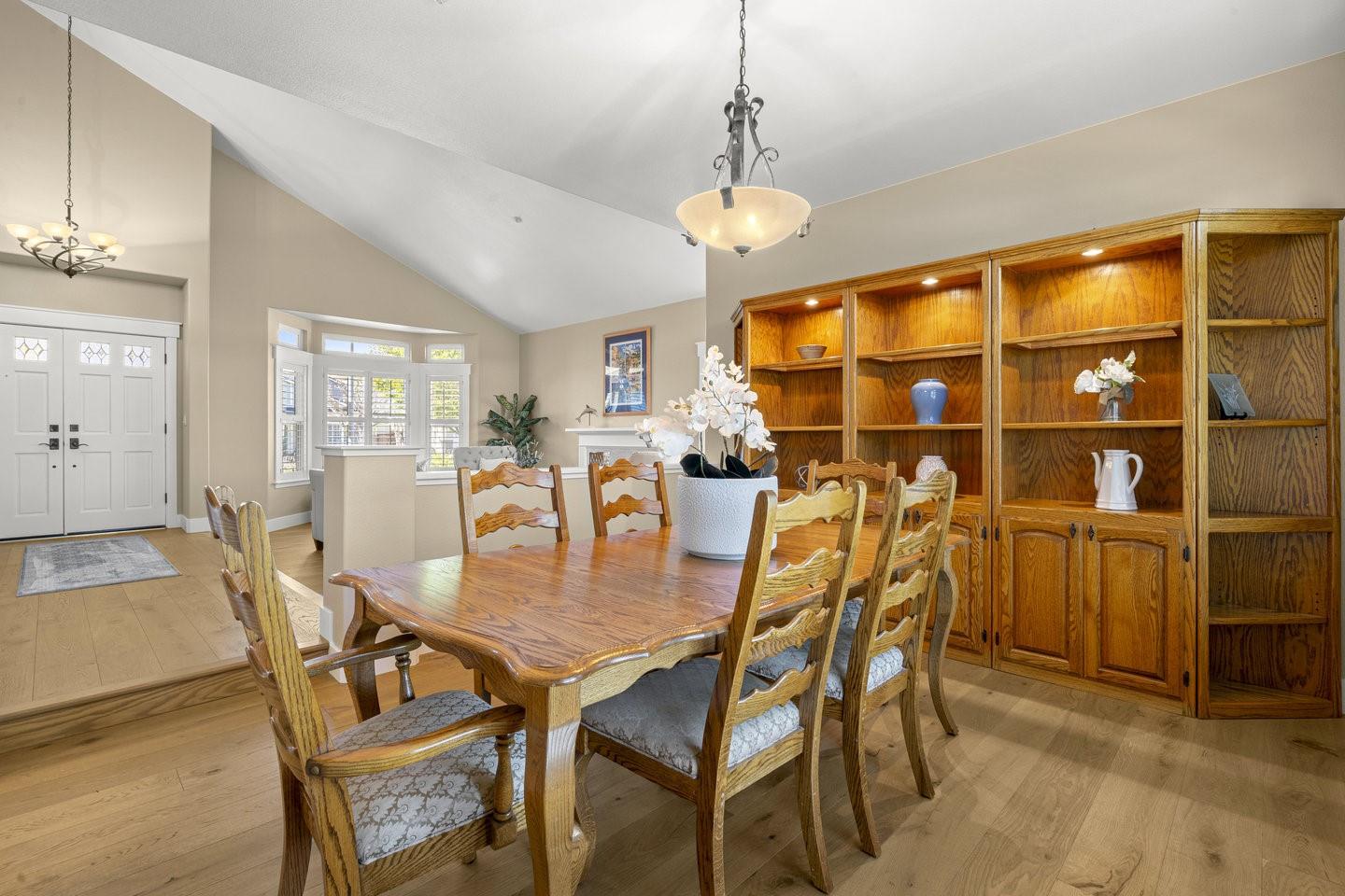 Detail Gallery Image 14 of 71 For 2705 Mira Bella Cir, Morgan Hill,  CA 95037 - 4 Beds | 3 Baths
