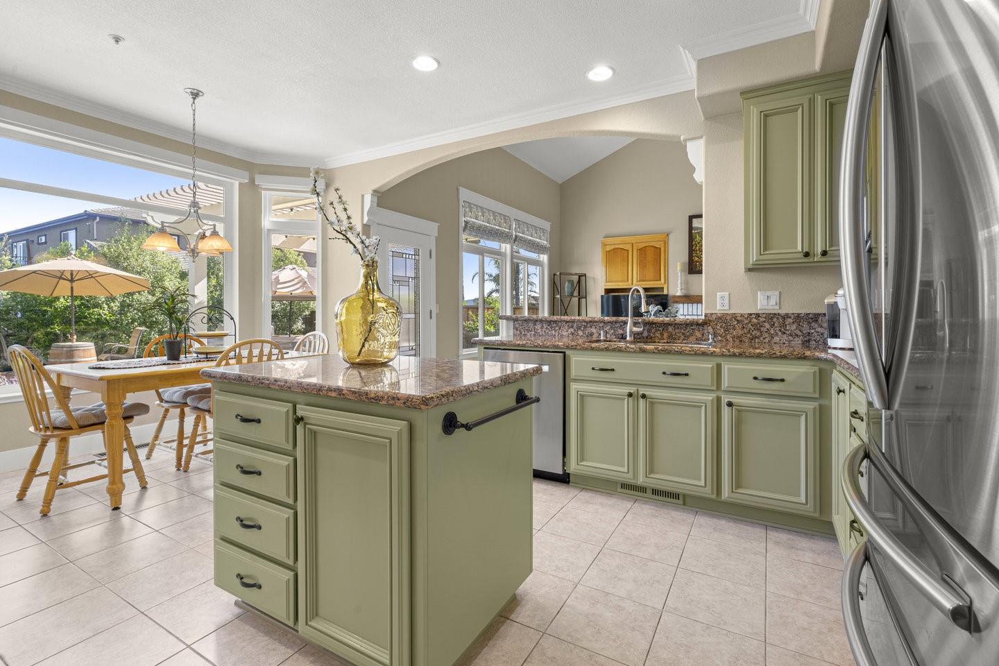 Detail Gallery Image 18 of 71 For 2705 Mira Bella Cir, Morgan Hill,  CA 95037 - 4 Beds | 3 Baths