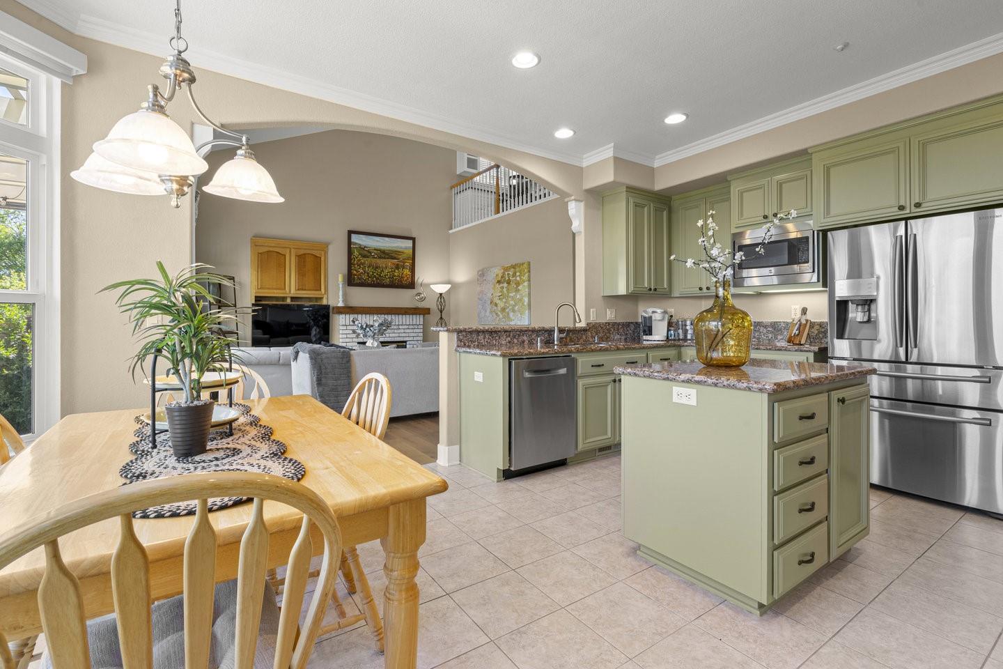 Detail Gallery Image 20 of 71 For 2705 Mira Bella Cir, Morgan Hill,  CA 95037 - 4 Beds | 3 Baths