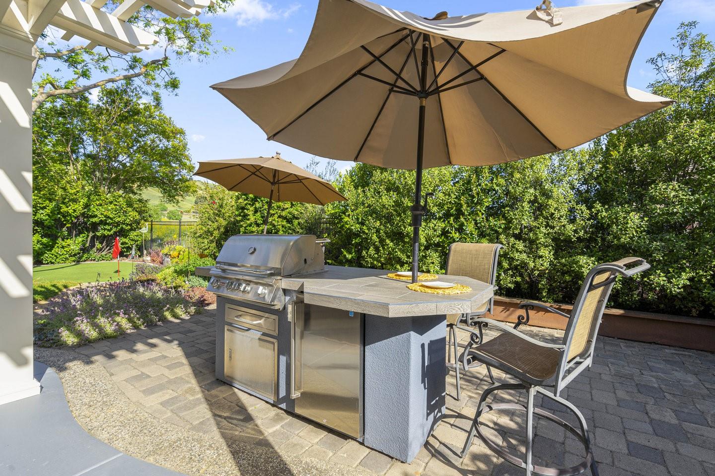 Detail Gallery Image 63 of 71 For 2705 Mira Bella Cir, Morgan Hill,  CA 95037 - 4 Beds | 3 Baths