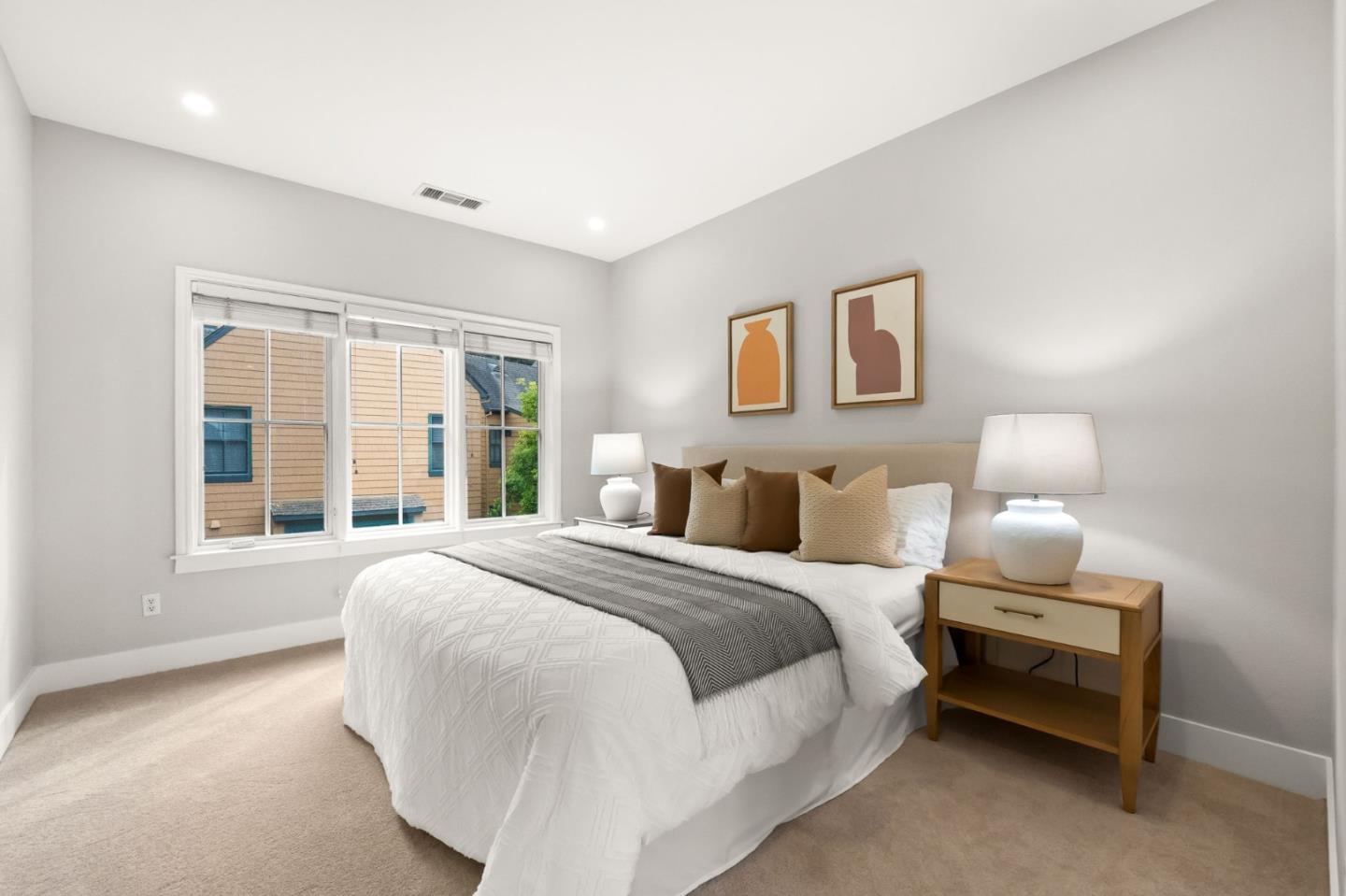 Detail Gallery Image 16 of 48 For 32 Loma Vista Ln, Belmont,  CA 94002 - 3 Beds | 2/1 Baths