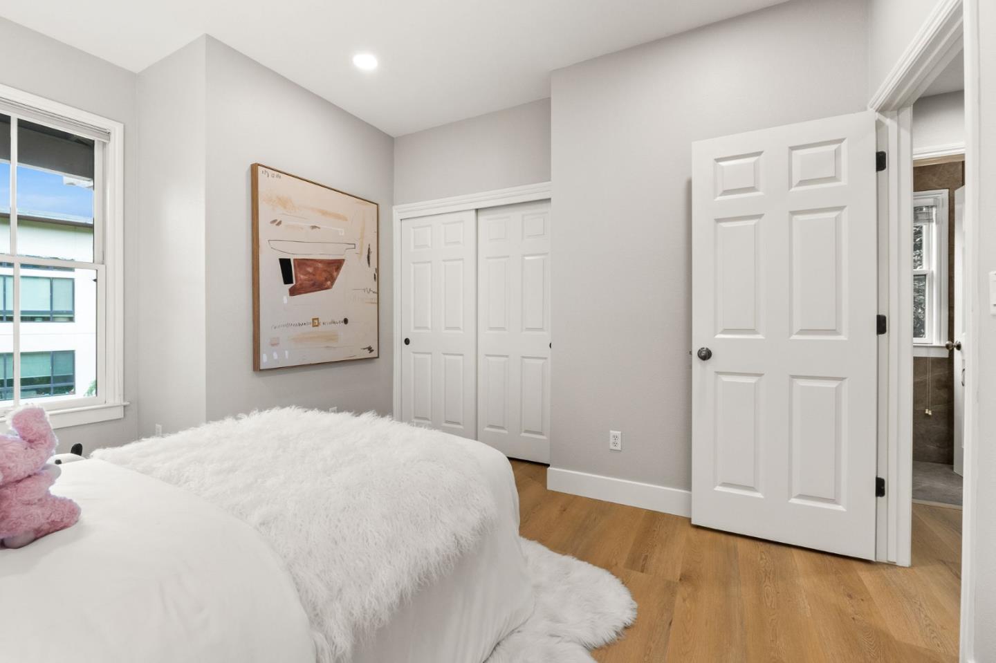 Detail Gallery Image 26 of 48 For 32 Loma Vista Ln, Belmont,  CA 94002 - 3 Beds | 2/1 Baths