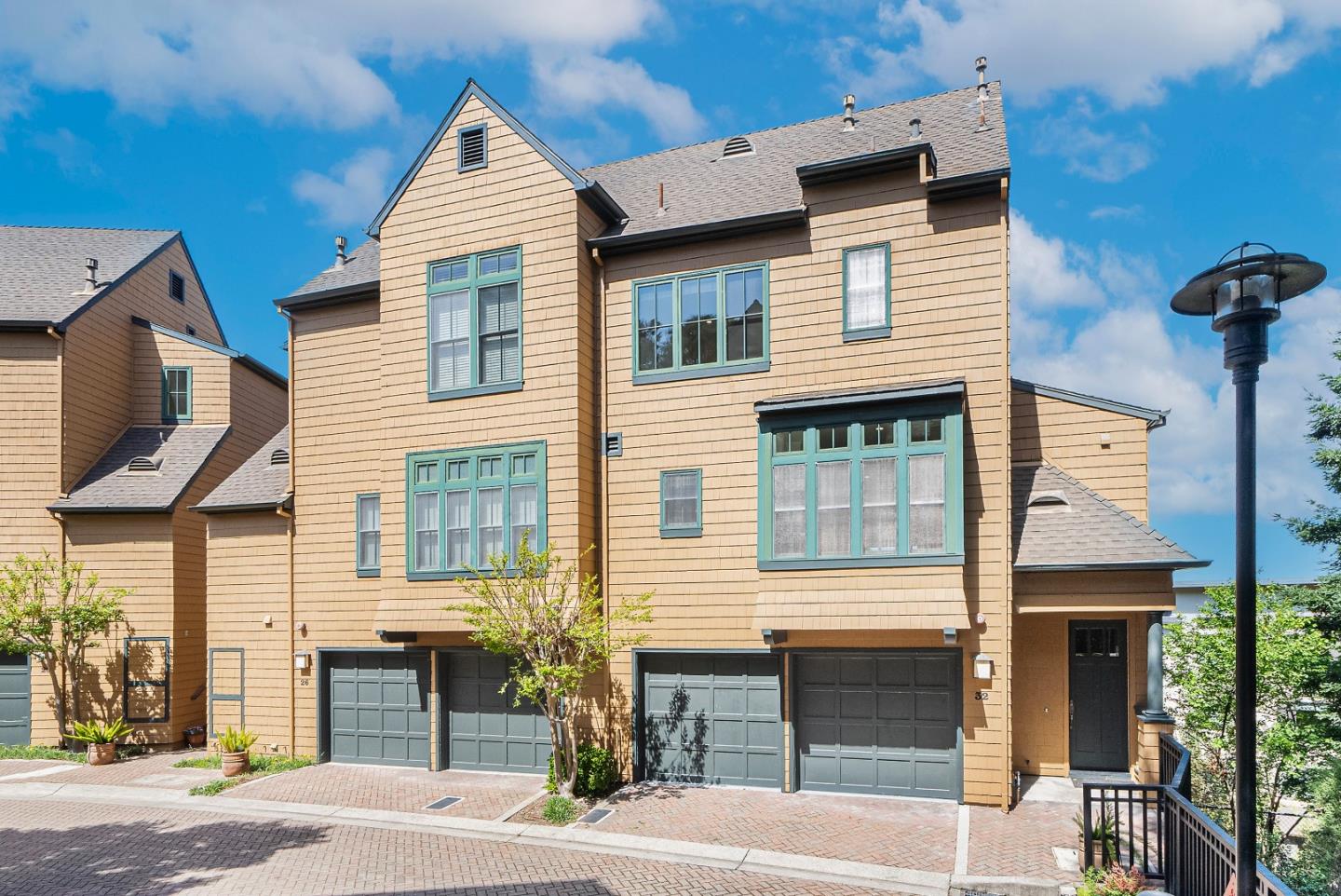 Detail Gallery Image 31 of 48 For 32 Loma Vista Ln, Belmont,  CA 94002 - 3 Beds | 2/1 Baths