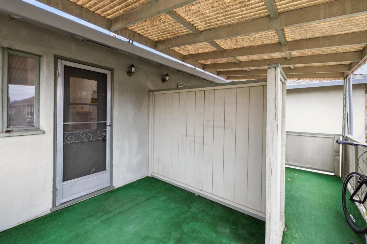 Detail Gallery Image 28 of 35 For 15 Kent Pl, Menlo Park,  CA 94025 - – Beds | – Baths