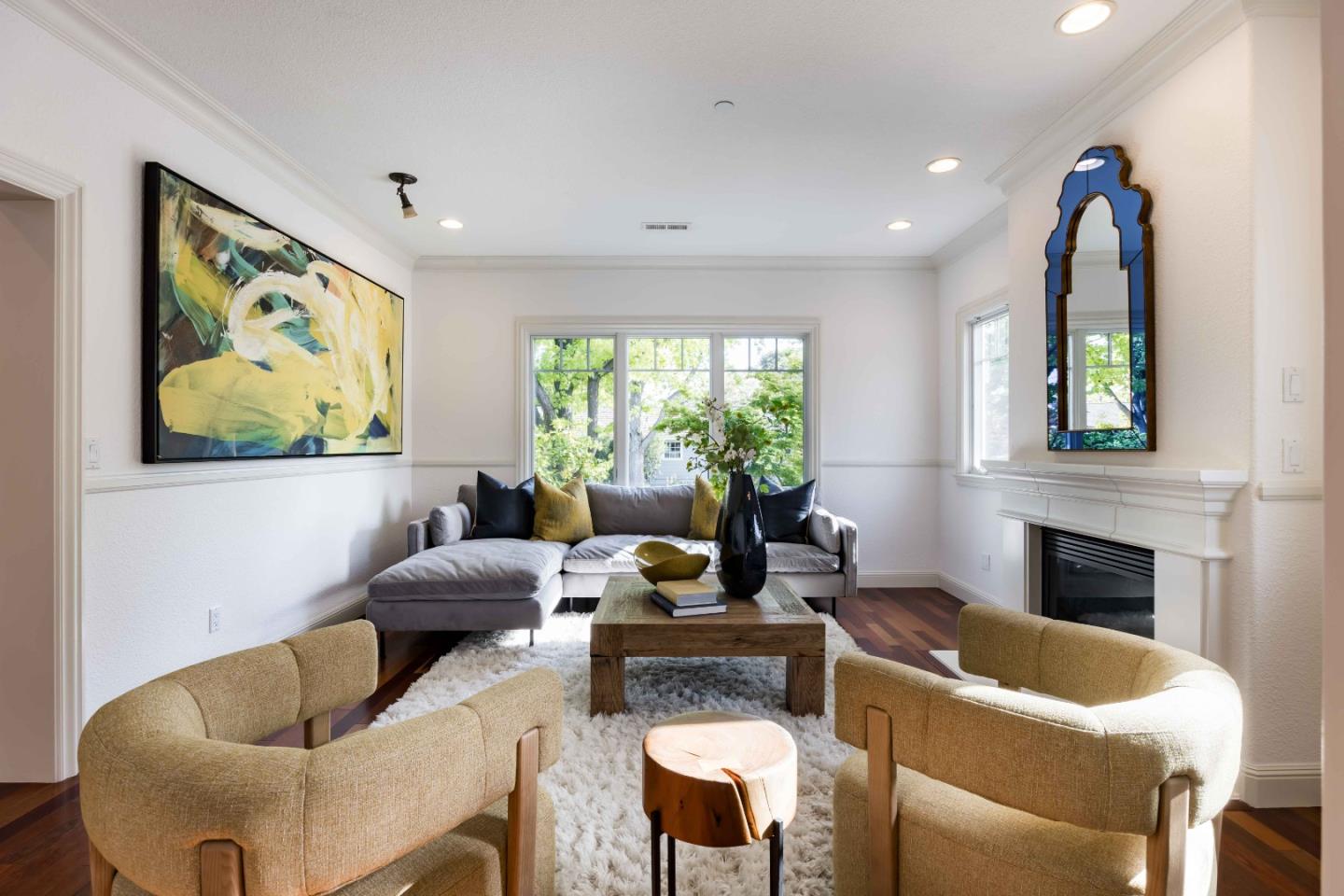 Detail Gallery Image 4 of 29 For 204 Walter Hays Dr, Palo Alto,  CA 94303 - 4 Beds | 3 Baths