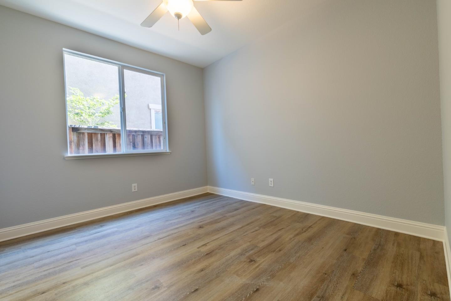 Detail Gallery Image 23 of 55 For 491 Danbury Pl, Lathrop,  CA 95330 - 5 Beds | 3 Baths
