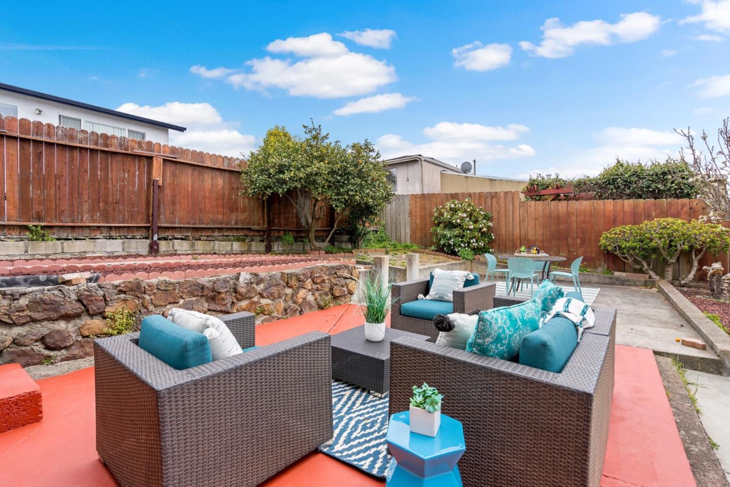 Detail Gallery Image 28 of 33 For 18 Garwood Dr, Daly City,  CA 94014 - 3 Beds | 1 Baths