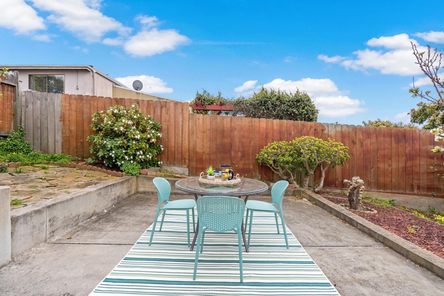 Detail Gallery Image 29 of 33 For 18 Garwood Dr, Daly City,  CA 94014 - 3 Beds | 1 Baths