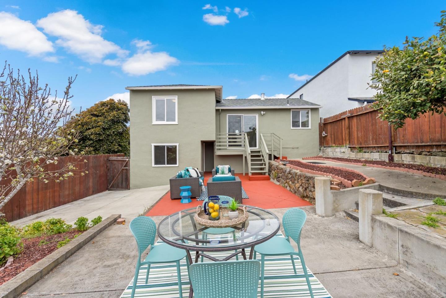 Detail Gallery Image 30 of 33 For 18 Garwood Dr, Daly City,  CA 94014 - 3 Beds | 1 Baths