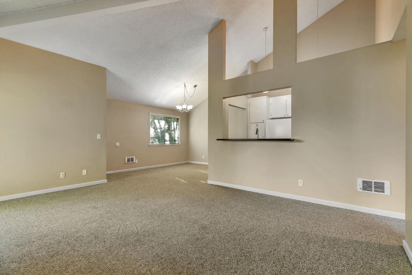 Detail Gallery Image 10 of 41 For 1440 Alma Loop, San Jose,  CA 95125 - 2 Beds | 2 Baths