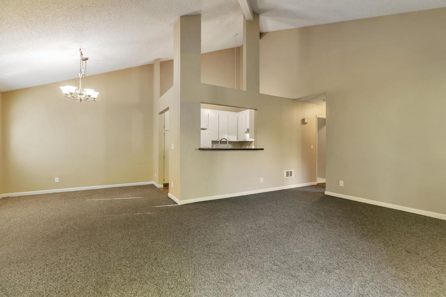 Detail Gallery Image 11 of 41 For 1440 Alma Loop, San Jose,  CA 95125 - 2 Beds | 2 Baths