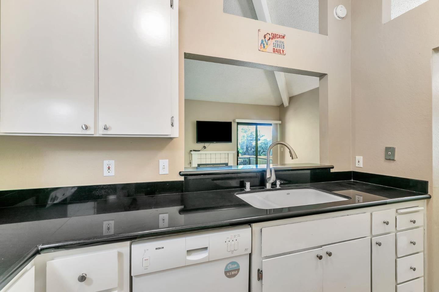 Detail Gallery Image 17 of 41 For 1440 Alma Loop, San Jose,  CA 95125 - 2 Beds | 2 Baths