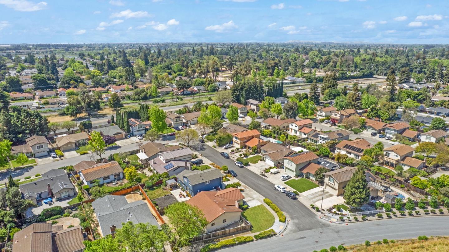 Detail Gallery Image 15 of 25 For 93 Barnes Ln, Fremont,  CA 94536 - 4 Beds | 2 Baths