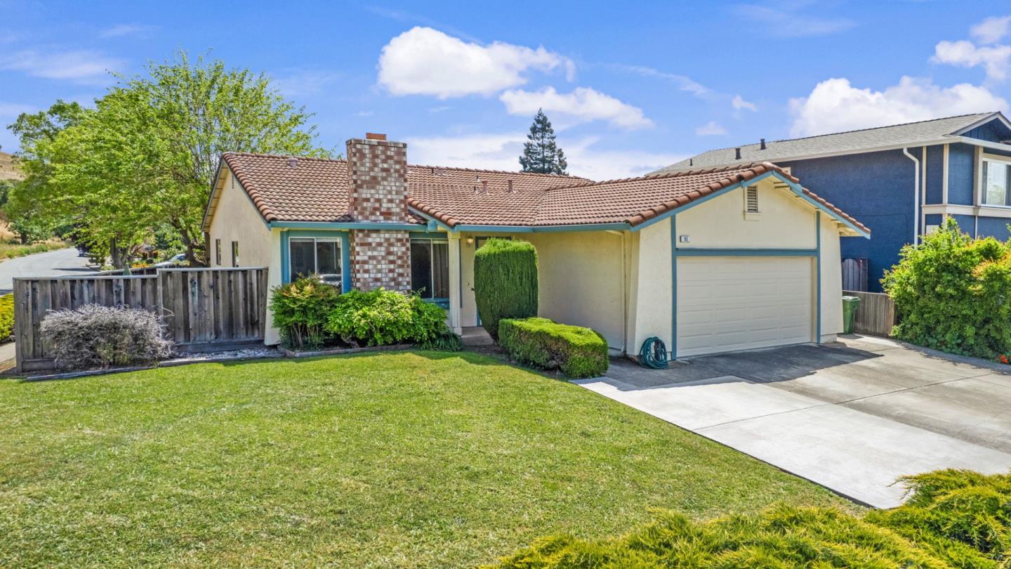 Detail Gallery Image 9 of 25 For 93 Barnes Ln, Fremont,  CA 94536 - 4 Beds | 2 Baths