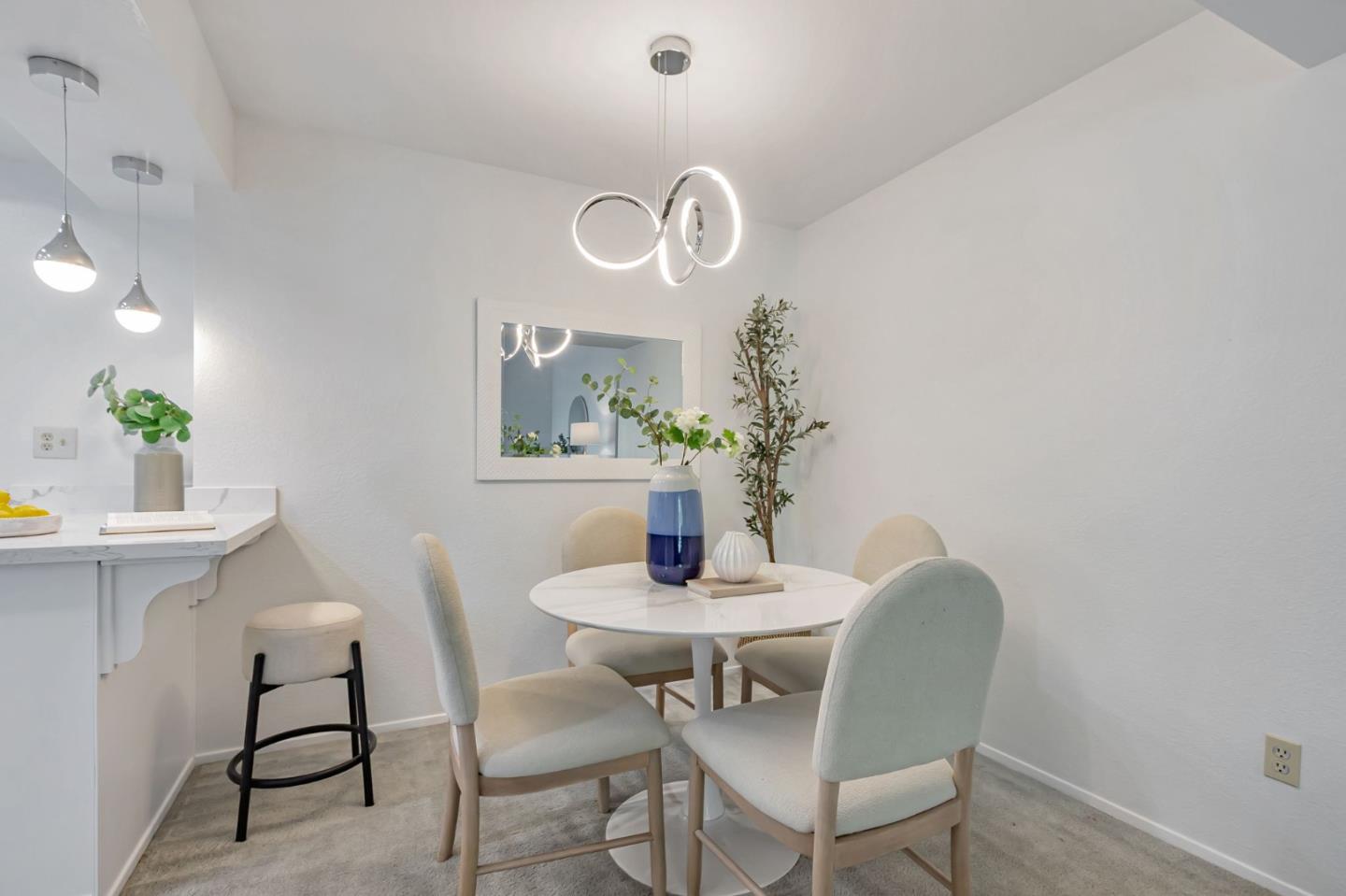 Detail Gallery Image 12 of 36 For 972 Summerplace Dr, San Jose,  CA 95122 - 2 Beds | 2 Baths